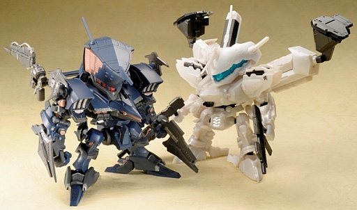 画像ギャラリー No.002のサムネイル画像 / 「アーマード・コア」シリーズに登場する「ホワイト・グリント」と「オルレア」のデフォルメプラキットをホビージャパンが販売