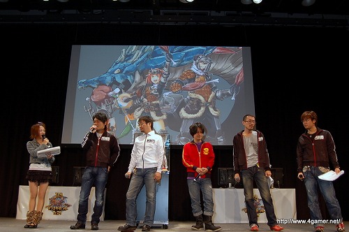 画像ギャラリー No.030のサムネイル画像 / 「モンスターハンターフェスタ’09」グランドフィナーレを飾った“狩王決定戦”決勝大会のレポートをお届け