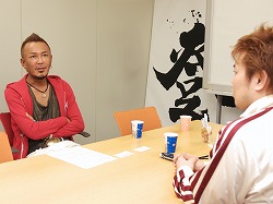 画像ギャラリー No.005のサムネイル画像 / 「龍が如く」の名越稔洋総合監督に,仕事術や次回作のことを聞いた――男色ディーノが。