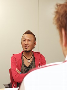画像ギャラリー No.029のサムネイル画像 / 「龍が如く」の名越稔洋総合監督に,仕事術や次回作のことを聞いた――男色ディーノが。
