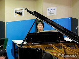画像ギャラリー No.003のサムネイル画像 / 作曲家・下村陽子氏の30周年記念コンサートのリハーサルをレポート。50曲以上の名曲がフルオーケストラ＆混声合唱で生まれ変わる