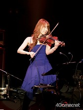 画像ギャラリー No.048のサムネイル画像 / 全編これイトケン節! バトル曲から「下水道」までがバンド演奏。「サガ」シリーズ新作についての言及もあった,「One Night Re:Birth Again」の詳細をレポート