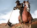 開拓時代のアメリカ西部で大暴れできる「Red Dead Redemption」の，DLC第一弾「Outlaws to the End」では，協力プレイ用のミッションが追加される