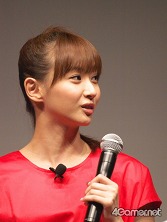 画像ギャラリー No.021のサムネイル画像 / 藤本美貴さんも登場! 明日発売の「ブルードラゴン 異界の巨獣」完成披露発表会で,鵜之澤社長はひたすら冷や汗