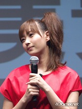 画像ギャラリー No.027のサムネイル画像 / 藤本美貴さんも登場! 明日発売の「ブルードラゴン 異界の巨獣」完成披露発表会で,鵜之澤社長はひたすら冷や汗