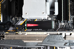 画像ギャラリー No.065のサムネイル画像 / ASUSの「TUF GAMING」とコラボしたアークのゲームPC,その見どころは? CROYDON「CY-IC6Z37A-IWTF」をテスト