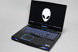 画像ギャラリー No.002のサムネイル画像 / 【PR】何もあきらめなかったノートPC。第4世代「ALIENWARE M17x」の圧倒的な完成度に惚れる