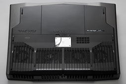 画像ギャラリー No.004のサムネイル画像 / 【PR】「ALIENWARE M18x」の最速伝説に新たな1ページ。第2世代モデルはGTX 680搭載のデスクトップPCより速かった