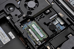 画像ギャラリー No.008のサムネイル画像 / 【PR】「ALIENWARE M18x」の最速伝説に新たな1ページ。第2世代モデルはGTX 680搭載のデスクトップPCより速かった