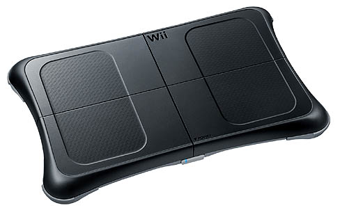 画像ギャラリー No.003のサムネイル画像 / 任天堂，「Wii Fit Plus　バランスWiiボード（クロ）セット」を2011年12月上旬に発売。待望の黒いバランスWiiボードがついに登場だ
