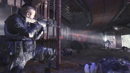 画像ギャラリー No.006のサムネイル画像 / CoDシリーズ国内出荷50万本突破記念。スクウェア・エニックス，「モダン・ウォーフェア2」を，特別価格3990円にて9月に再発売