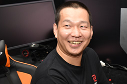 画像ギャラリー No.002のサムネイル画像 / 「XL2735」と「VITAL」誕生の経緯をZOWIEのトップに，使い勝手をプロゲーマーに聞いてみた