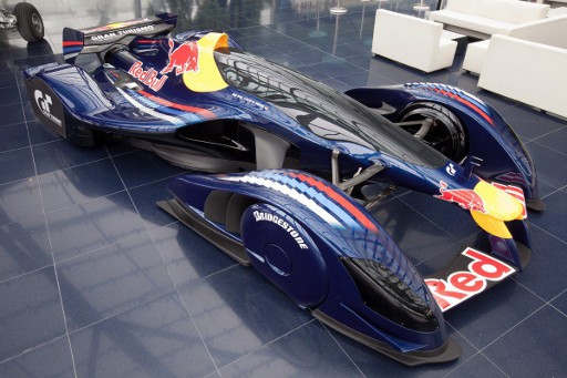 画像ギャラリー No.001のサムネイル画像 / 「グランツーリスモ5」,「福岡自動車博覧会 福岡モーターショー2012」に出展。試遊台のほか,GT5のクルマを入手できるコード付きパンフレットを配布
