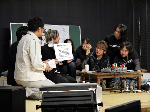 画像ギャラリー No.005のサムネイル画像 / ゲームサウンドクリエイター座談会,「おとや」第3回は,盛り上がりすぎて5時間オーバー。盛りだくさんの内容を徹底レポート