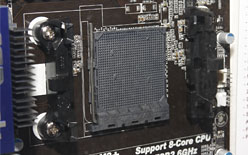 画像ギャラリー No.004のサムネイル画像 / ［CeBIT］MSIとASRockがBulldozer対応の「黒いSocket AM3」搭載マザーを予告。Z68マザーやHD 6990も公開に