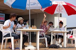 画像ギャラリー No.012のサムネイル画像 / 「ぽかぽかアイルー村」にはゲッターズ飯田さん監修の本格占いも入る!? 「CAPCOM SEASIDE HOUSE presents モンハンラジオ2nd in 腰越」観覧レポート