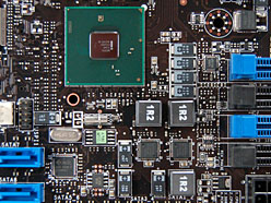 画像ギャラリー No.011のサムネイル画像 / MSI「Big Bang-Trinergy」発売直前検証(前)〜トピック満載のゲーマー向けマザーボード