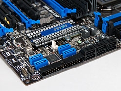 画像ギャラリー No.023のサムネイル画像 / MSI「Big Bang-Trinergy」発売直前検証(前)〜トピック満載のゲーマー向けマザーボード