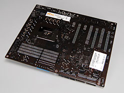 画像ギャラリー No.030のサムネイル画像 / MSI「Big Bang-Trinergy」発売直前検証(前)〜トピック満載のゲーマー向けマザーボード