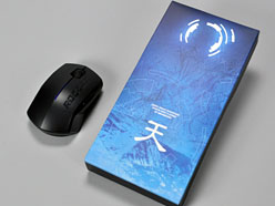 画像ギャラリー No.032のサムネイル画像 / ROCCATのゲーマー向けマウス「Pyra Wired&Wireless」レビュー。ワイヤレスとワイヤードの2製品が用意された小型モデルの実力を見る
