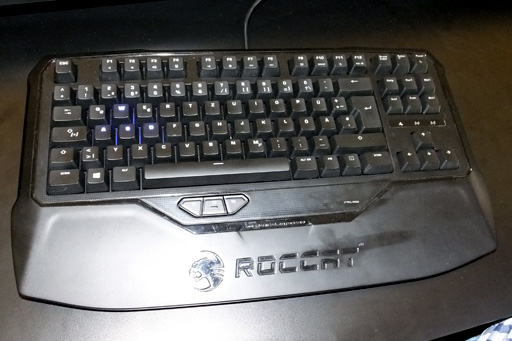 画像ギャラリー No.003のサムネイル画像 / ［CES 2014］ROCCATの新作キーボードは「魔法のクールダウンタイム」をLEDバックライトで確認できる