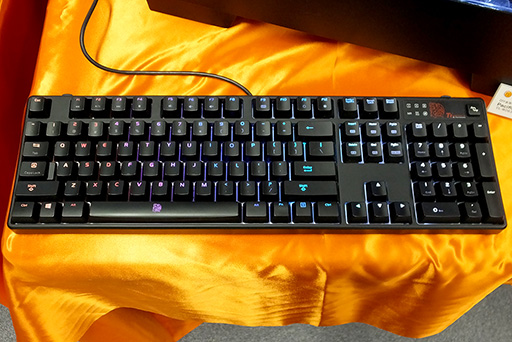 画像ギャラリー No.002のサムネイル画像 / Tt eSPORTS，フルカラーLED搭載のゲーマー向けキーボード「POSEIDON Z RGB」を国内初披露。7月発売で想定売価は1万3000円程度に