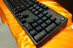 画像ギャラリー No.004のサムネイル画像 / Tt eSPORTS，フルカラーLED搭載のゲーマー向けキーボード「POSEIDON Z RGB」を国内初披露。7月発売で想定売価は1万3000円程度に