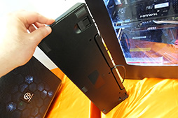画像ギャラリー No.007のサムネイル画像 / Tt eSPORTS，フルカラーLED搭載のゲーマー向けキーボード「POSEIDON Z RGB」を国内初披露。7月発売で想定売価は1万3000円程度に
