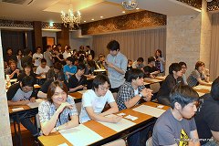 画像ギャラリー No.034のサムネイル画像 / モンスターハンターフェスタ'11決勝大会は10月2日開催。等身大リオレウス希少種(の一部分)も公開された,第2回「モンスターハンターポータブル 3rd」メディア対抗ゲーム大会レポート