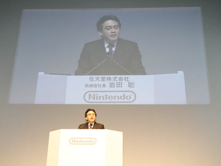 画像ギャラリー No.007のサムネイル画像 / 任天堂カンファレンス2010開幕。ニンテンドー3DSは2011年2月26日発売。価格は2万5000円