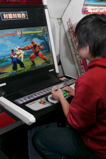 画像ギャラリー No.057のサムネイル画像 / “GODSGARDEN×4Gamer”第1弾。「スーパーストリートファイターIV アーケードエディション」稼働記念，ファーストインプレッション座談会