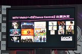 画像ギャラリー No.008のサムネイル画像 / オリエンタルラジオの2人を司会に,佐藤かよさん,ローラさん,立花胡桃さんがダンス対決した「Dance Central」発売記念イベントをレポート