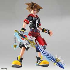 画像ギャラリー No.004のサムネイル画像 / 「KINGDOM HEARTS 3D」のアクションフィギュア「PLAY ARTS改 -KAI- ソラ/リク」が8月上旬に発売。3種類の武器や手のパーツを組み合わせてポージングを楽しめる