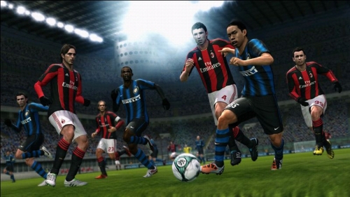 画像ギャラリー No.001のサムネイル画像 / 「ウイニングイレブン 2011」の新データパックが15日配信&PS3版で大会開催