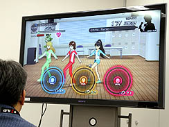 画像ギャラリー No.017のサムネイル画像 / さわるしかなかったんだ！　「アイドルマスター2」の試遊レポート。4Gamerの松Pが，ぶっつけ本番で華麗なチャレンジ。直撮りムービーも掲載