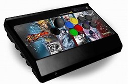 画像ギャラリー No.004のサムネイル画像 / 「STREET FIGHTER X 鉄拳」仕様のアーケードスティック,Mad Catz「アーケード ファイトスティック」レビュー。2グレード6製品を徹底比較