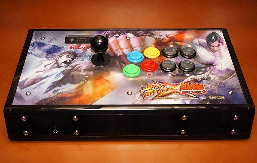 画像ギャラリー No.028のサムネイル画像 / 「STREET FIGHTER X 鉄拳」仕様のアーケードスティック,Mad Catz「アーケード ファイトスティック」レビュー。2グレード6製品を徹底比較