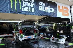 画像ギャラリー No.019のサムネイル画像 / 「DiRT 3」,プロスケーターのパフォーマンスにも注目が集まった発売記念イベントをレポート。ケン・ブロック氏からのメッセージ映像を掲載