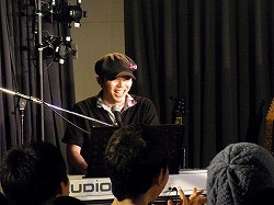 画像ギャラリー No.002のサムネイル画像 / 4年ぶりの「ギタドラ」ライブ！「GuitarFreaksXG2 ＆ DrumManiaXG2 Original Soundtrack 1st season」リリース記念スペシャル・ライブ＆トーク・イベントレポート