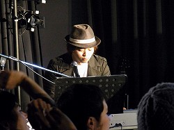 画像ギャラリー No.007のサムネイル画像 / 4年ぶりの「ギタドラ」ライブ！「GuitarFreaksXG2 ＆ DrumManiaXG2 Original Soundtrack 1st season」リリース記念スペシャル・ライブ＆トーク・イベントレポート