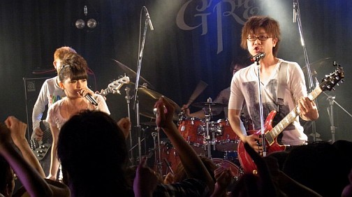 画像ギャラリー No.010のサムネイル画像 / 4年ぶりの「ギタドラ」ライブ！「GuitarFreaksXG2 ＆ DrumManiaXG2 Original Soundtrack 1st season」リリース記念スペシャル・ライブ＆トーク・イベントレポート