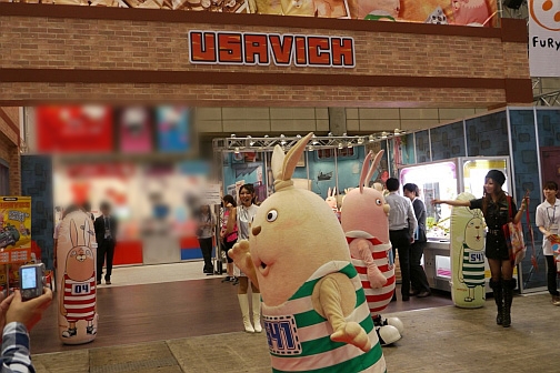 画像ギャラリー No.072のサムネイル画像 / [AMショー]プライズ系ブース総ざらえ。現役中学生モデルも応援に駆けつけた，景品ゾーンの見どころをフォトレポートでお届け