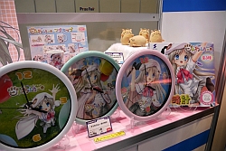 画像ギャラリー No.131のサムネイル画像 / [AMショー]プライズ系ブース総ざらえ。現役中学生モデルも応援に駆けつけた，景品ゾーンの見どころをフォトレポートでお届け