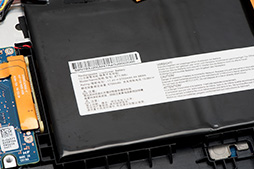 画像ギャラリー No.035のサムネイル画像 / MSI「GS73VR 6RF Stealth Pro」レビュー。薄型筐体にGTX 1060搭載のノートPC，その性能と発熱をチェックする