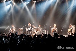 画像ギャラリー No.104のサムネイル画像 / 「サガ」や「聖剣伝説」のバトル曲がバンドサウンドに生まれ変わった! 伊藤賢治氏のライブ「THE NEXT STAGE 〜gentle echo meeting 3〜」レポート