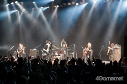 画像ギャラリー No.105のサムネイル画像 / 「サガ」や「聖剣伝説」のバトル曲がバンドサウンドに生まれ変わった! 伊藤賢治氏のライブ「THE NEXT STAGE 〜gentle echo meeting 3〜」レポート