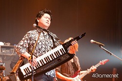 画像ギャラリー No.122のサムネイル画像 / 「サガ」や「聖剣伝説」のバトル曲がバンドサウンドに生まれ変わった! 伊藤賢治氏のライブ「THE NEXT STAGE 〜gentle echo meeting 3〜」レポート