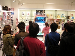 画像ギャラリー No.005のサムネイル画像 / 「DanceEvolution」,10月30日開催の店頭体験会の様子が公開