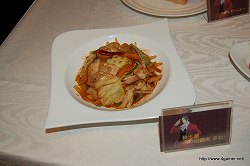 画像ギャラリー No.030のサムネイル画像 / 「逆転検事2」には狩魔 冥や新キャラの一柳万才が登場。応援団の腐男塾も駆けつけた，「逆転検事2」完成披露発表会のレポートを掲載
