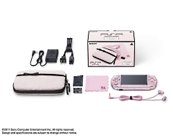 画像ギャラリー No.009のサムネイル画像 / 3種の限定PSPが発売決定。MHP3はツートンカラー,DISSIDIA 012はパールホワイトの特別仕様,そして女性用バリューパックは同梱物もピンクで統一